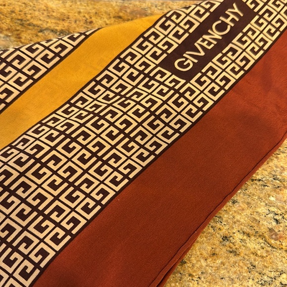 GIVENCHY AUTHENTIC "MONOGRAM" OXBLOOD/TAUPE/WITH A GOLD STRIPE-SOO STUNNING ! - Picture 4 of 5